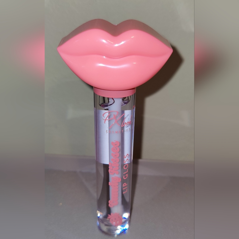 Strawberry Flavored Lips Lipgloss
